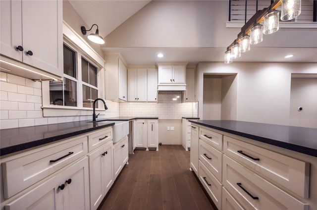 2326 Fort Graham, Waco, TX 76705