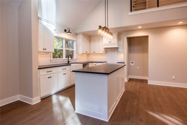 2326 Fort Graham, Waco, TX 76705