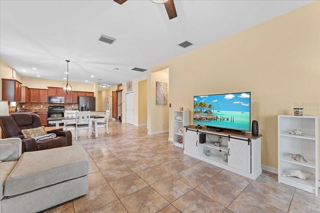 8005 112TH AVENUE E, Parrish, FL 34219