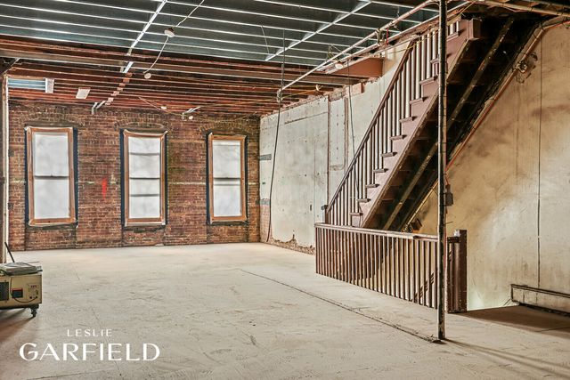 329 E 18TH Street, New York City, NY 10003