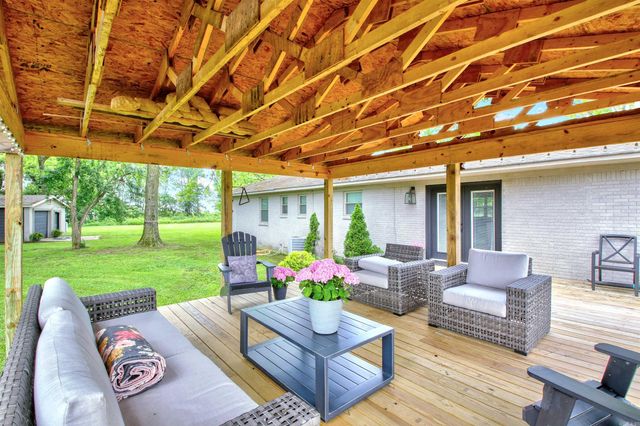 12984 HWY 165 W Road, Scott, AR 72142