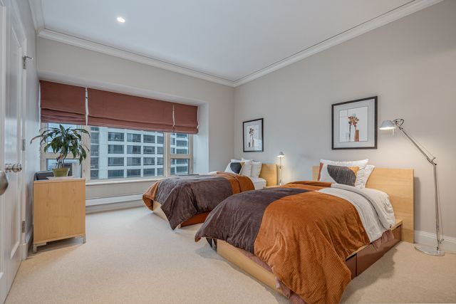 800 N Michigan Avenue 3403, Chicago, IL 60611