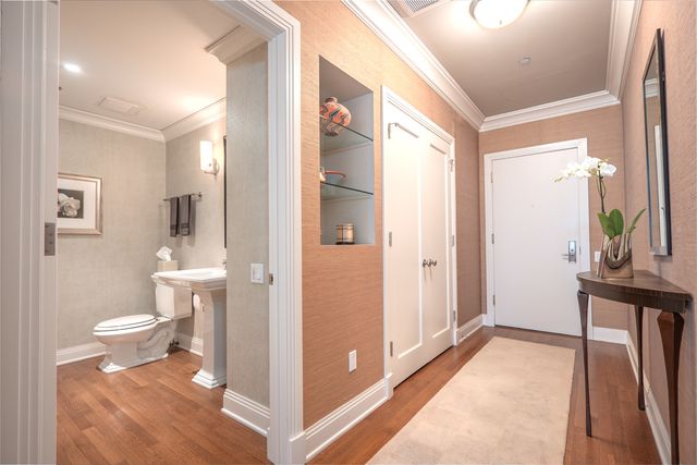800 N Michigan Avenue 3403, Chicago, IL 60611