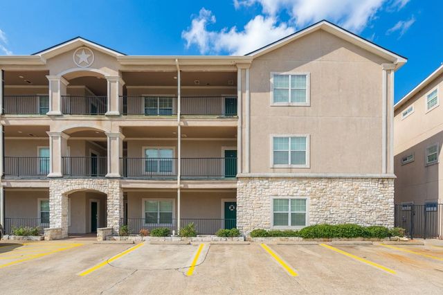 7039 Kingston Cove Lane 110, Willis, TX 77318