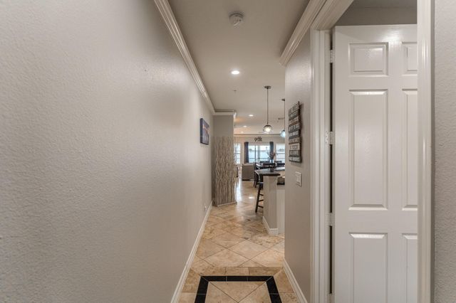 7039 Kingston Cove Lane 110, Willis, TX 77318