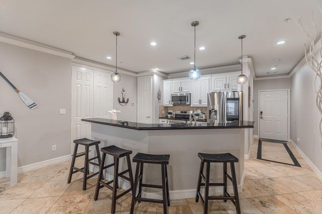 7039 Kingston Cove Lane 110, Willis, TX 77318