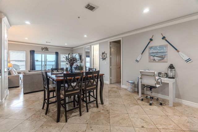 7039 Kingston Cove Lane 110, Willis, TX 77318