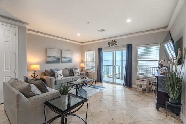 7039 Kingston Cove Lane 110, Willis, TX 77318