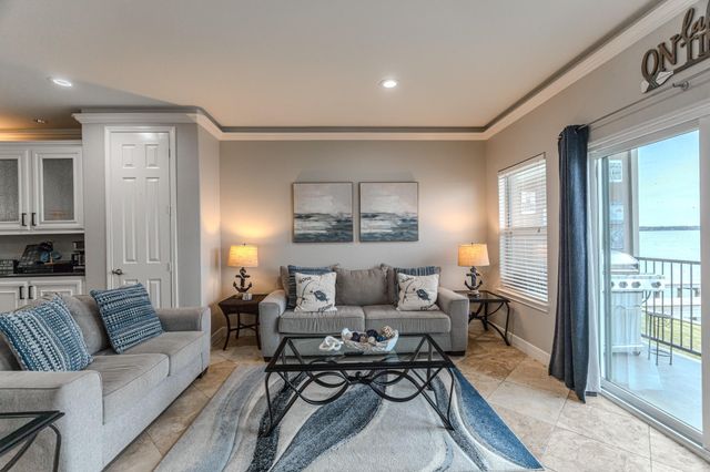 7039 Kingston Cove Lane 110, Willis, TX 77318