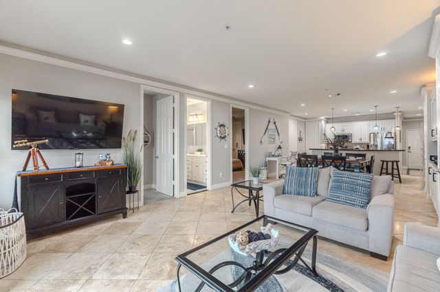 7039 Kingston Cove Lane 110, Willis, TX 77318