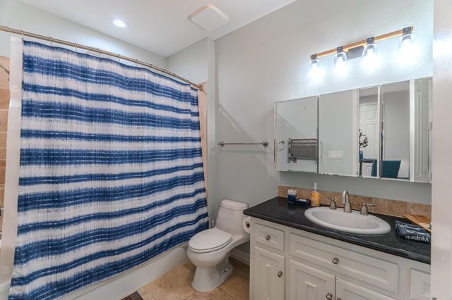 7039 Kingston Cove Lane 110, Willis, TX 77318