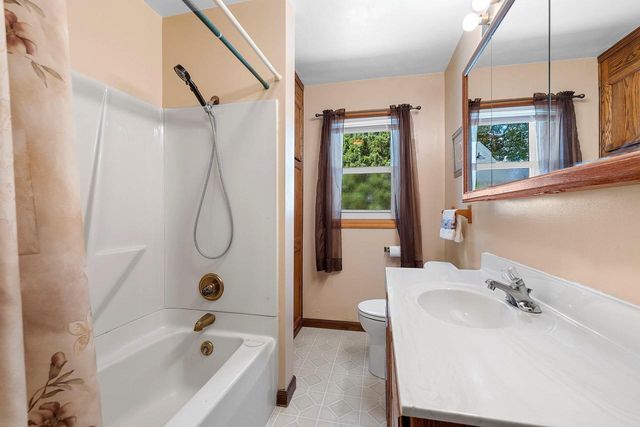 1544 SMITH STREET, Green Bay, WI 54302