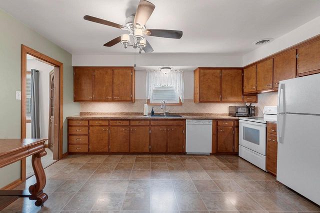 1544 SMITH STREET, Green Bay, WI 54302