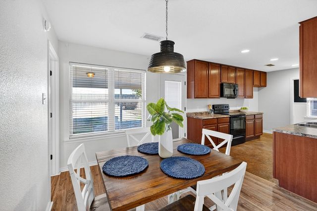 1117 Porterfield RD, Midland, TX 79705