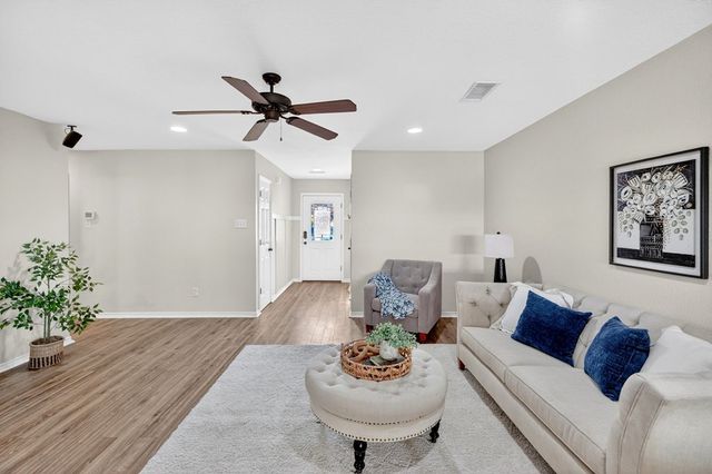 1117 Porterfield RD, Midland, TX 79705