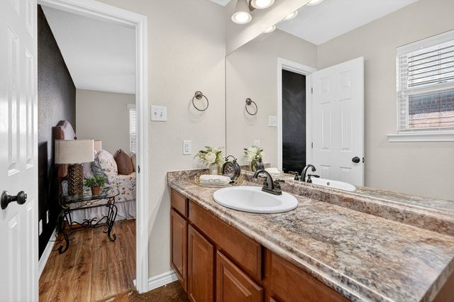 1117 Porterfield RD, Midland, TX 79705