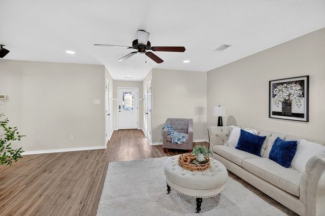 1117 Porterfield RD, Midland, TX 79705