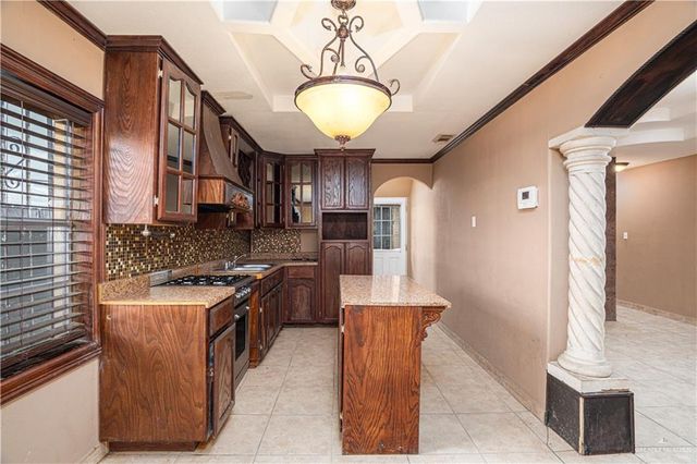 720 N Padre Avenue, Weslaco, TX 78596