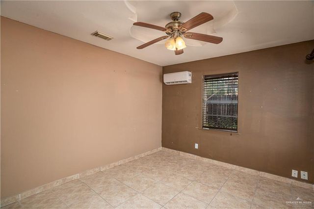 720 N Padre Avenue, Weslaco, TX 78596