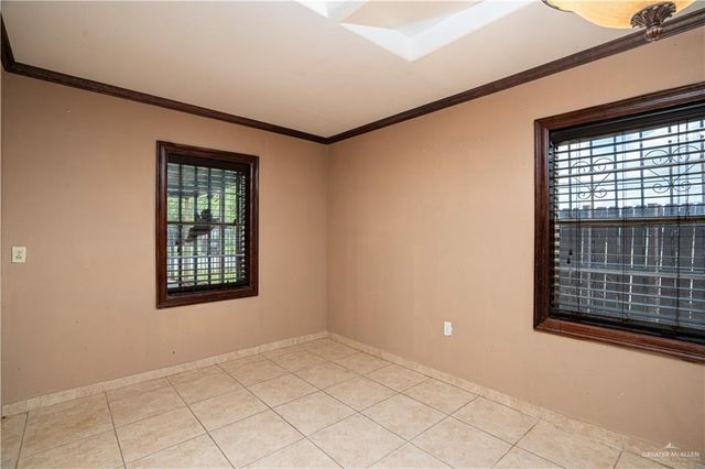 720 N Padre Avenue, Weslaco, TX 78596