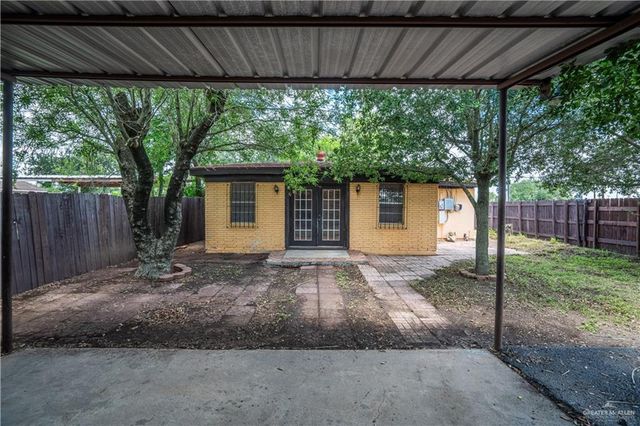 720 N Padre Avenue, Weslaco, TX 78596