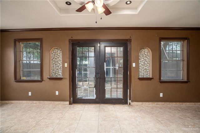 720 N Padre Avenue, Weslaco, TX 78596