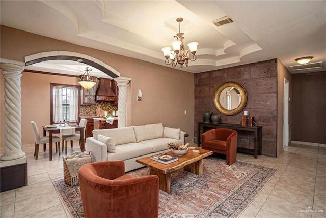 720 N Padre Avenue, Weslaco, TX 78596