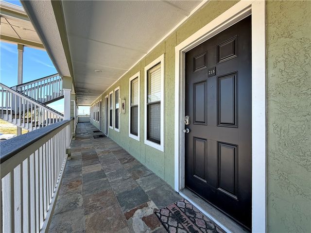 2290 N Fulton Beach 215, Rockport, TX 78382