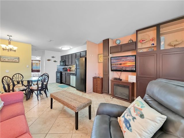 2290 N Fulton Beach 215, Rockport, TX 78382