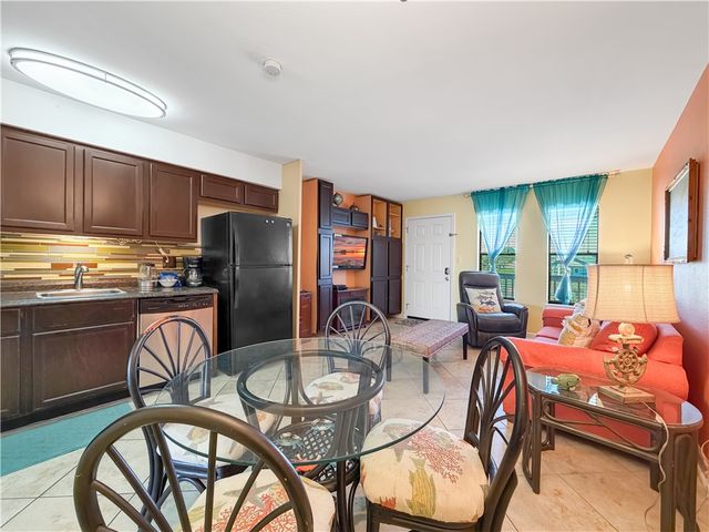2290 N Fulton Beach 215, Rockport, TX 78382