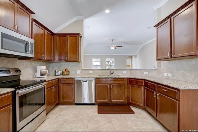 2326 BROKEN WHEEL LN, New Braunfels, TX 78130