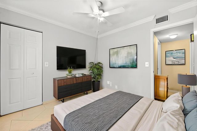 539 Shady Pine Way C1, West Palm Beach, FL 33415