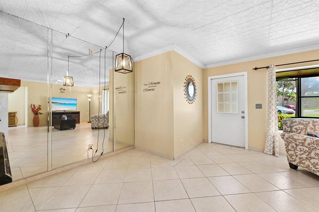 539 Shady Pine Way C1, West Palm Beach, FL 33415