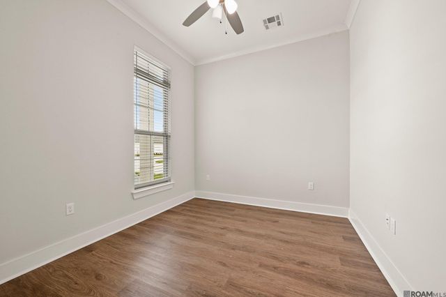 545 Silverbill Ln, Baton Rouge, LA 70810