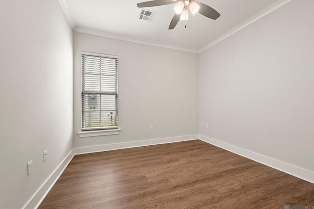 545 Silverbill Ln, Baton Rouge, LA 70810