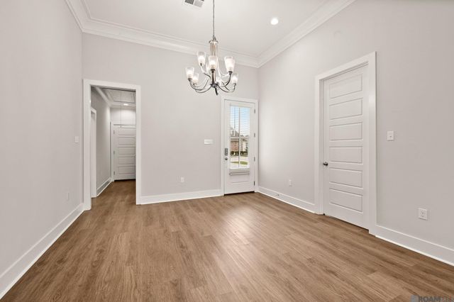 545 Silverbill Ln, Baton Rouge, LA 70810