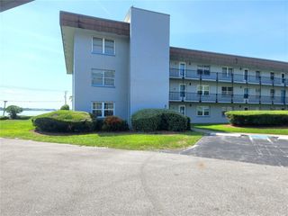 333 LAKE HOWARD DRIVE NW 201A, Winter Haven, FL 33880