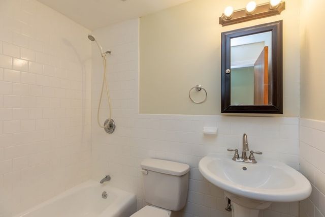 426 Pleasant St 12, Malden, MA 02148