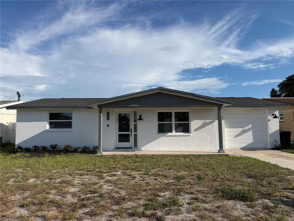 7220 FOX HOLLOW DRIVE, Port Richey, FL 34668