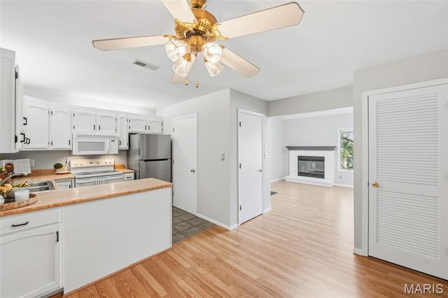 1008 King Drive 2D, St Charles, MO 63303