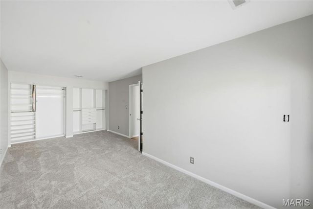 1008 King Drive 2D, St Charles, MO 63303