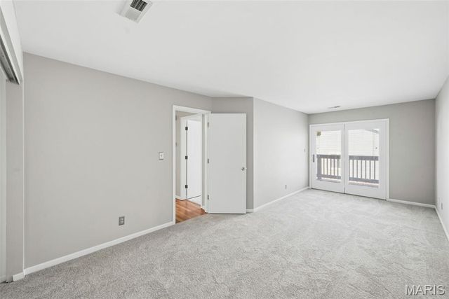 1008 King Drive 2D, St Charles, MO 63303