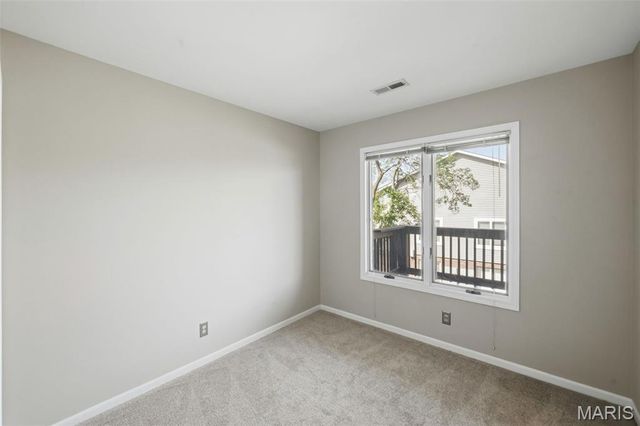 1008 King Drive 2D, St Charles, MO 63303