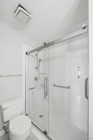 1008 King Drive 2D, St Charles, MO 63303