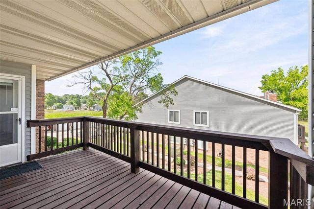 1008 King Drive 2D, St Charles, MO 63303