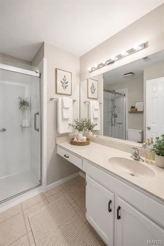 1008 King Drive 2D, St Charles, MO 63303