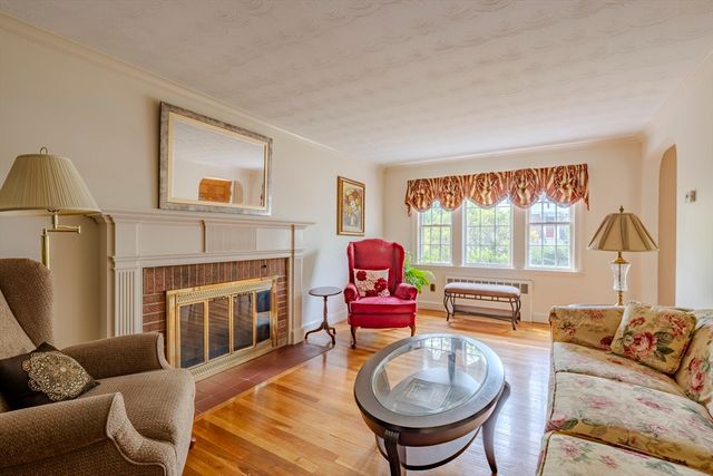 8 Carlson Circle, Boston, MA 02132