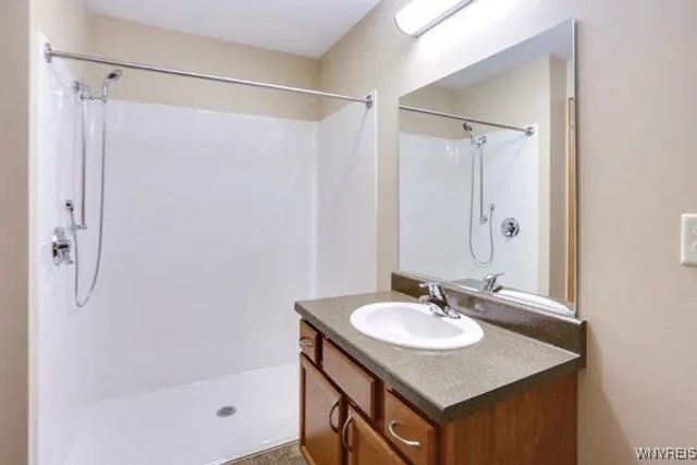 3020 Deer Lakes Drive, Amherst, NY 14228