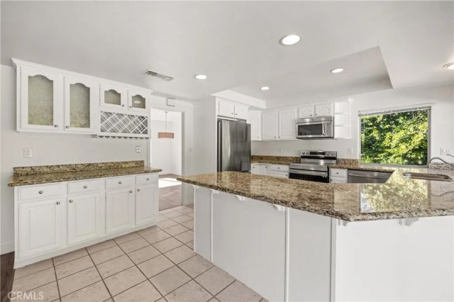 3950 Daguerre, Calabasas, CA 91302