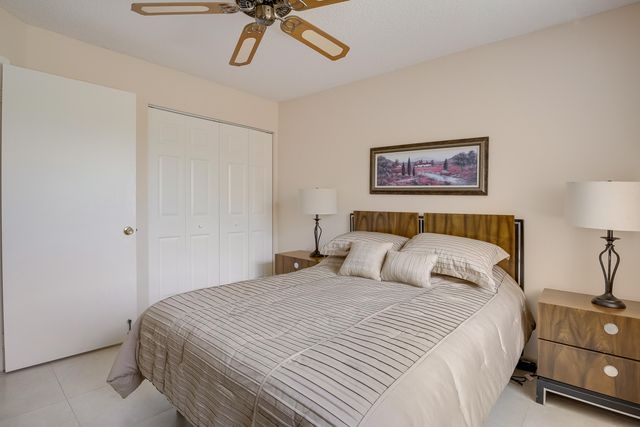 6698 10th Avenue N 301, Lake Worth, FL 33467